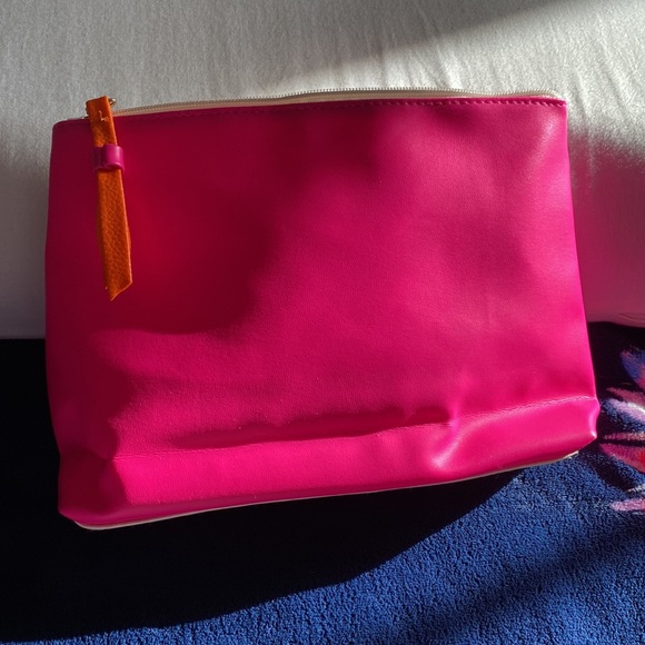 Elizabeth Arden makeup travel pouch - Picture 3 of 4